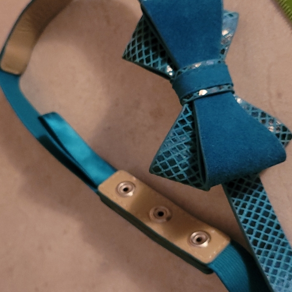 Free with any bundle! Adorable! White house/black market teal/green bow belt - Picture 3 of 13